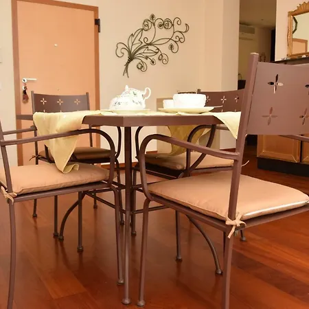 Apartament Vuemme 97 *